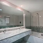 Crisol Almirante Hotel