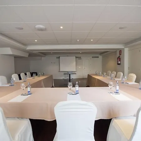 Hotell Almirante 4*