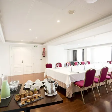 Hotel Almirante 4*