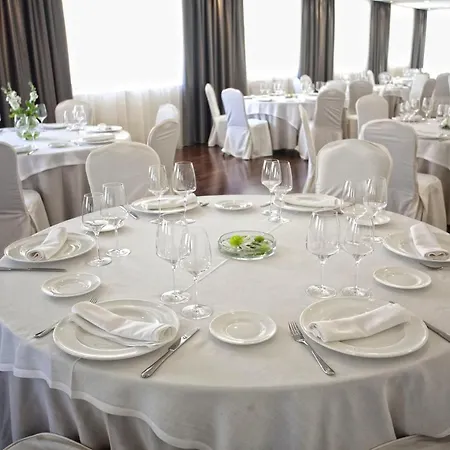 Almirante Hotel