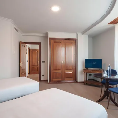 Отель Crisol Almirante 4*